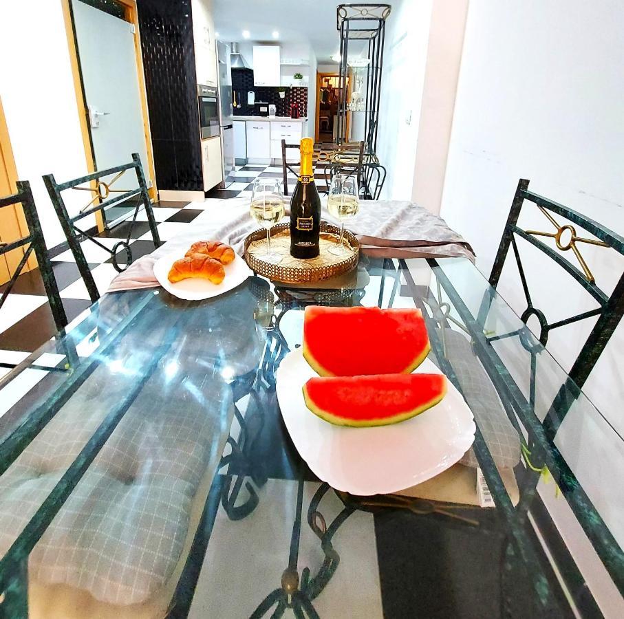 אדחה Elegant 3 Bedrooms, Wifi Free מראה חיצוני תמונה