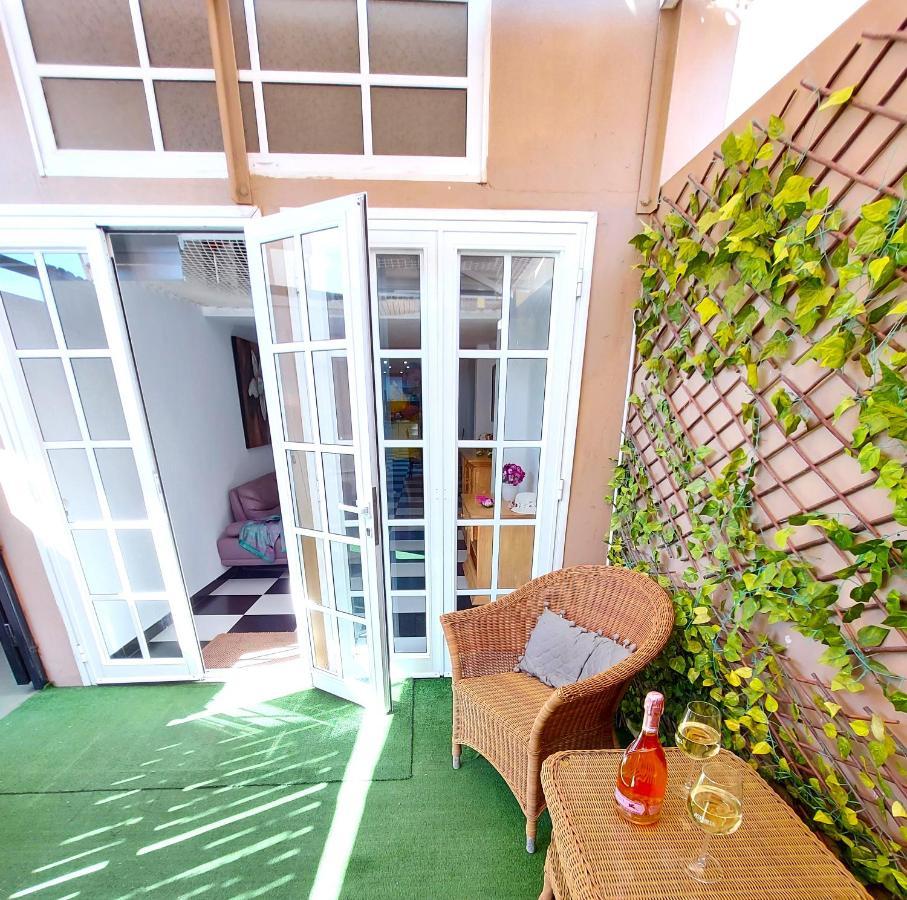 אדחה Elegant 3 Bedrooms, Wifi Free מראה חיצוני תמונה