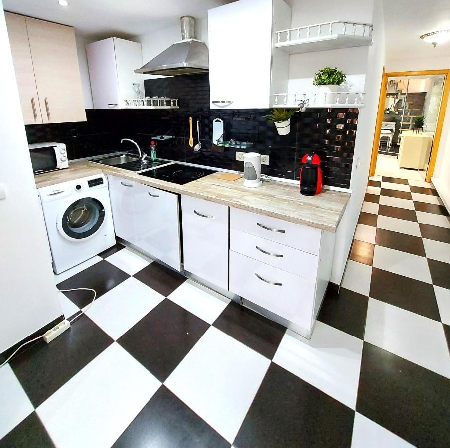אדחה Elegant 3 Bedrooms, Wifi Free מראה חיצוני תמונה