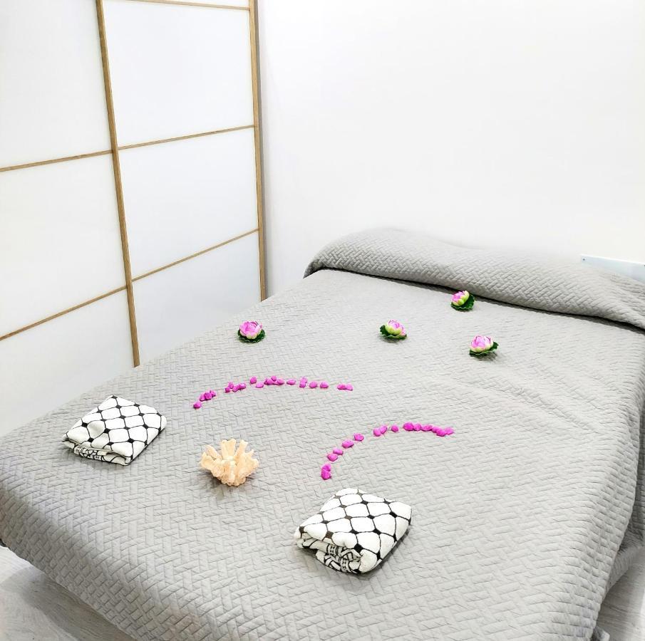 אדחה Elegant 3 Bedrooms, Wifi Free מראה חיצוני תמונה